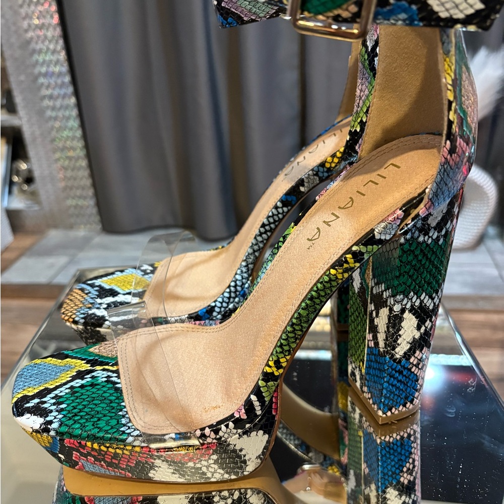 LILIANA SNAKESKIN
YUKO PLATFORM CHUNKY HEEL - Picture 3 of 6